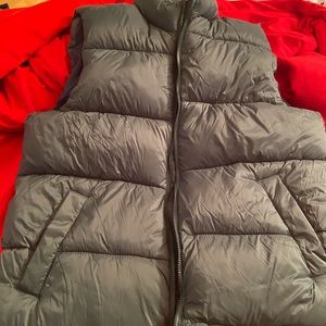 Men’s puffer vest